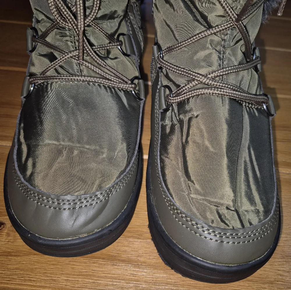 Nature Breeze DF72‎ Nylon Fur Trim Lace Up Boots - Size 7.5